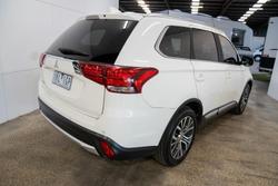 2017 Mitsubishi Outlander LS