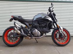 Ducati Monster + 937