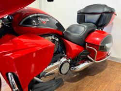 2016 Victory CROSS COUNTRY TOUR RED