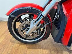 2016 Victory CROSS COUNTRY TOUR RED