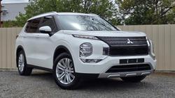 2022 Mitsubishi Outlander LS