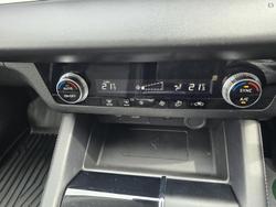 2022 Mitsubishi Outlander LS