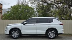 2022 Mitsubishi Outlander LS