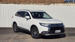 2017 Mitsubishi Outlander LS Safety Pack