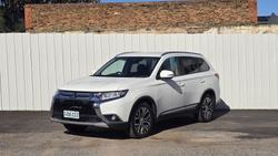 2017 Mitsubishi Outlander LS Safety Pack