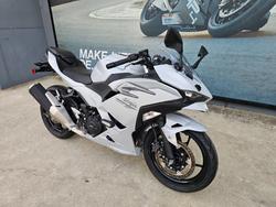 2024 Kawasaki NINJA 500 White