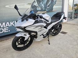 2024 Kawasaki NINJA 500 White