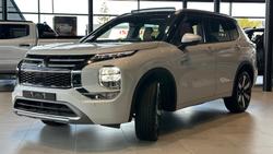 2025 Mitsubishi Outlander PHEV Exceed Tourer ZM MY25 AWD White Diamond with Black Mica Roof