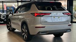 2025 Mitsubishi Outlander PHEV Exceed Tourer ZM MY25 AWD White Diamond with Black Mica Roof
