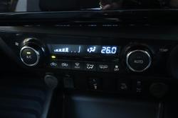 2021 Toyota Hilux SR5