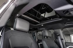 2026 Land Rover Defender 110 D350 X-Dynamic HSE