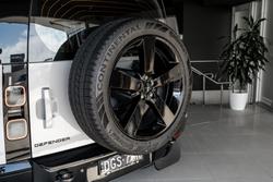 2026 Land Rover Defender 110 D350 X-Dynamic HSE