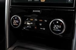 2026 Land Rover Discovery D350 Dynamic SE