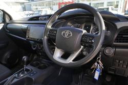 2023 Toyota Hilux SR