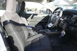 2023 Toyota Hilux SR