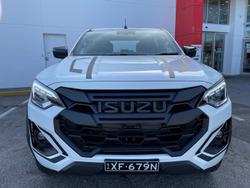 2025 Isuzu D-MAX BLADE