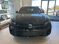 2025 Volkswagen Touareg R