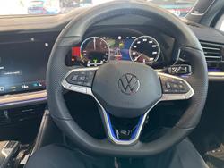 2025 Volkswagen Touareg R