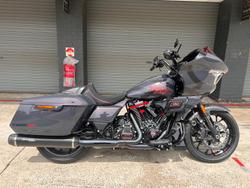 Harley-Davidson CVO Road Glide ST 121 (fltrxstse)