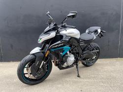 2026 CFMOTO 675NK NK White