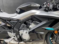 2026 CFMOTO 675SR-R SR Black