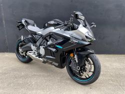 2026 CFMOTO 675SR-R SR Black