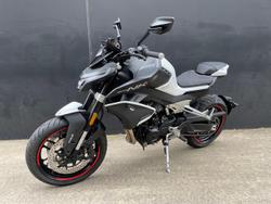 2024 CFMOTO 800NK Advance NK White