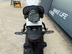 2026 Yamaha XSR700 White
