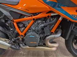2021 Ktm 1290 SUPER DUKE R ORANGE