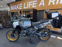 2025 BMW Motorrad R 1300 GS ADVENTURE OPTION 719 Aurelius Green Metallic Matt