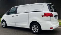 2022 LDV G10 +
