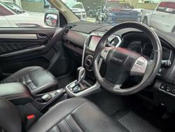 2018 Isuzu MU-X LS-T