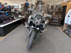 2025 BMW Motorrad R 1300 GS ADVENTURE OPTION 719 Aurelius Green Metallic Matt