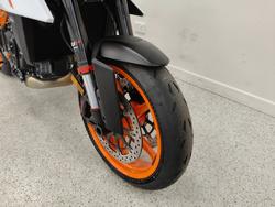 2026 Ktm 990 DUKE R Orange