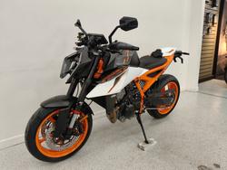 2026 Ktm 990 DUKE R Orange