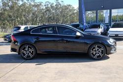 2016 Volvo S60 T6 R-Design
