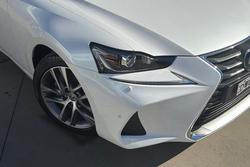 2018 Lexus IS IS300h Luxury