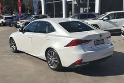 2018 Lexus IS IS300h Luxury