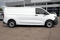 2025 Volkswagen Transporter TDI390