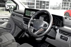 2025 Volkswagen Transporter TDI390