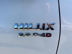 2020 Toyota Hilux SR