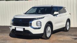 2022 Mitsubishi Outlander ES