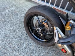 2014 Ducati MONSTER 1200S RED
