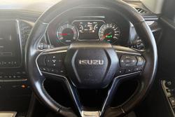 2022 Isuzu MU-X LS-T