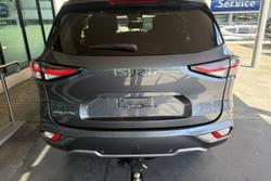 2022 Isuzu MU-X LS-T