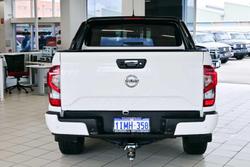 2024 Nissan Navara Black Edition