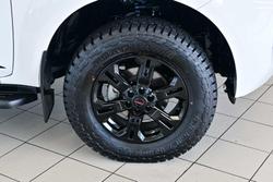 2024 Nissan Navara Black Edition