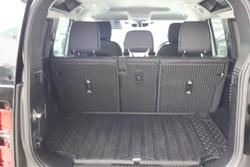 2024 Land Rover Defender 110 P400 X-Dynamic SE