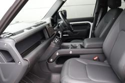 2024 Land Rover Defender 110 P400 X-Dynamic SE