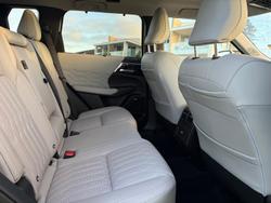 2025 Mitsubishi Outlander Exceed